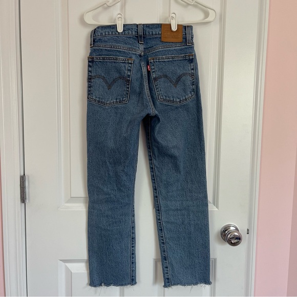 Levi’s Wedgie Straight Jeans in Salsa Spice - Picture 3 of 5